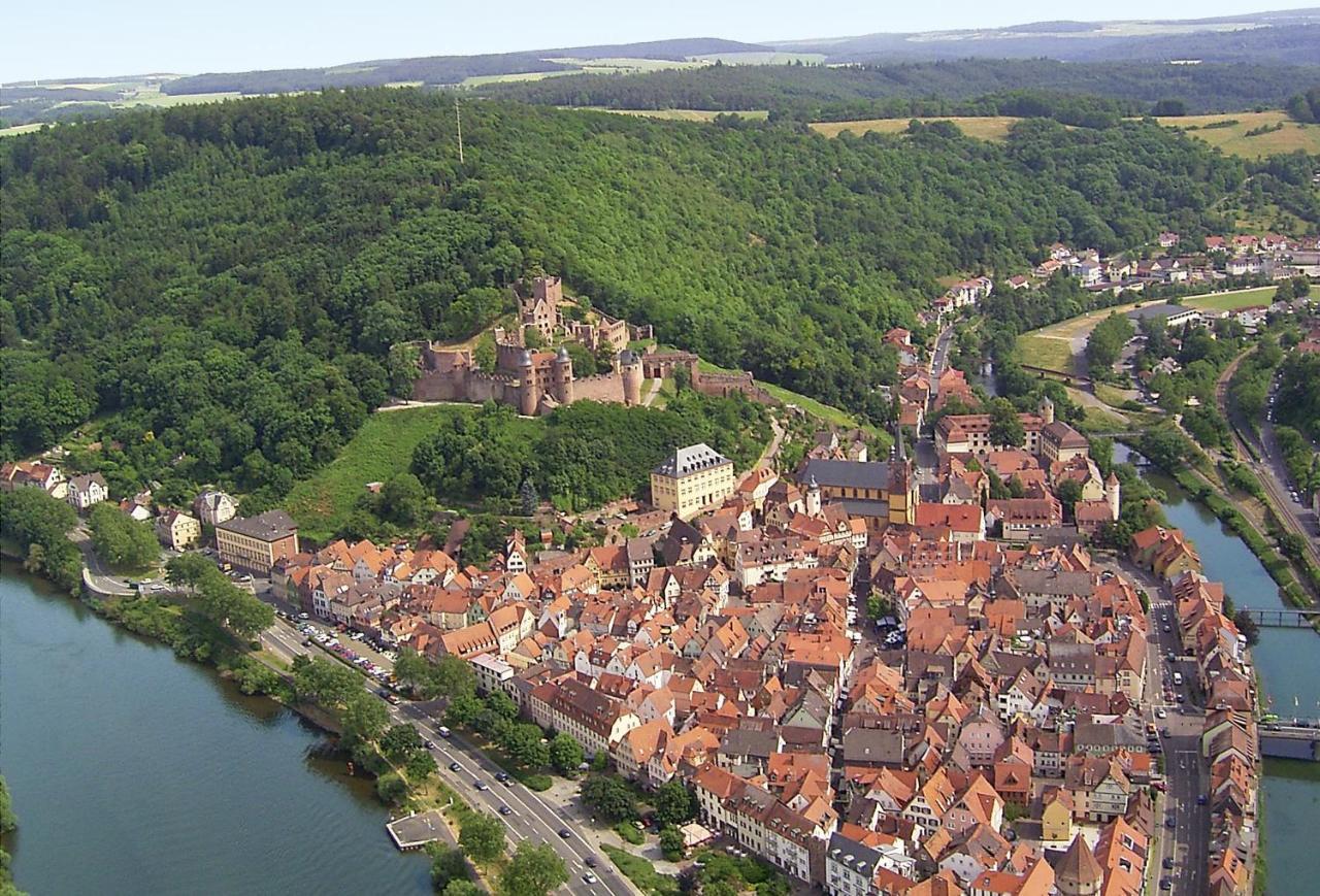 AKZENT Hotel Krone Helmstadt Buitenkant foto