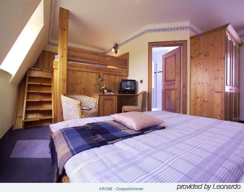 AKZENT Hotel Krone Helmstadt Buitenkant foto